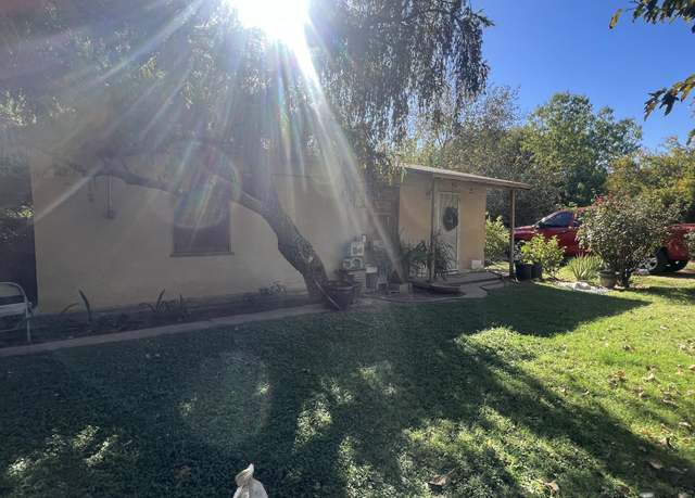 Property at 915 W Tamarisk St, Phoenix, AZ 85041, 3 beds, 1 bath