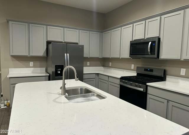 Property at 40816 W Sunland Dr, Maricopa, AZ 85138, 3 beds, 2 baths