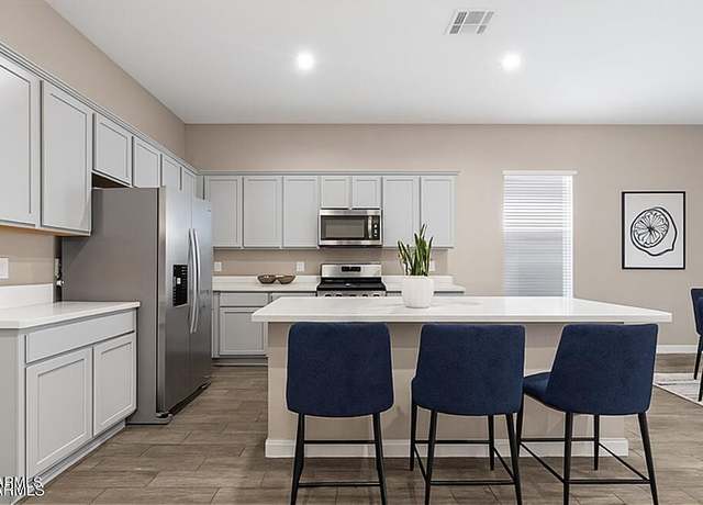 Property at 40816 W Sunland Dr, Maricopa, AZ 85138, 3 beds, 2 baths