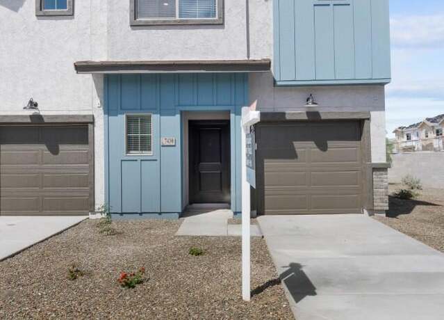Property at 7430 S 75th Dr, Laveen, AZ 85339, 3 beds, 2.5 baths