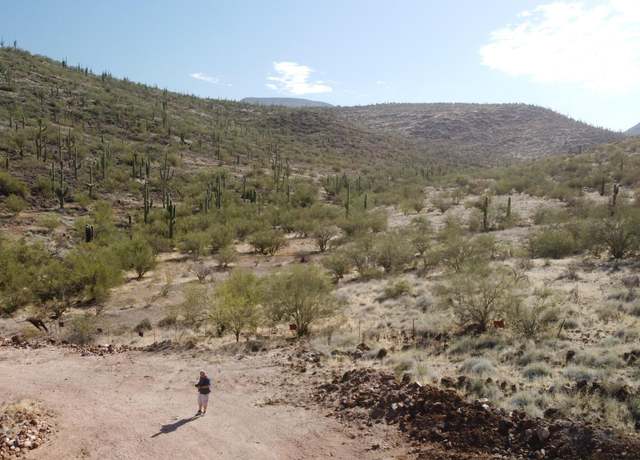Property at 44754 N 24th St, New River, AZ 85087, 3 beds, 2 baths
