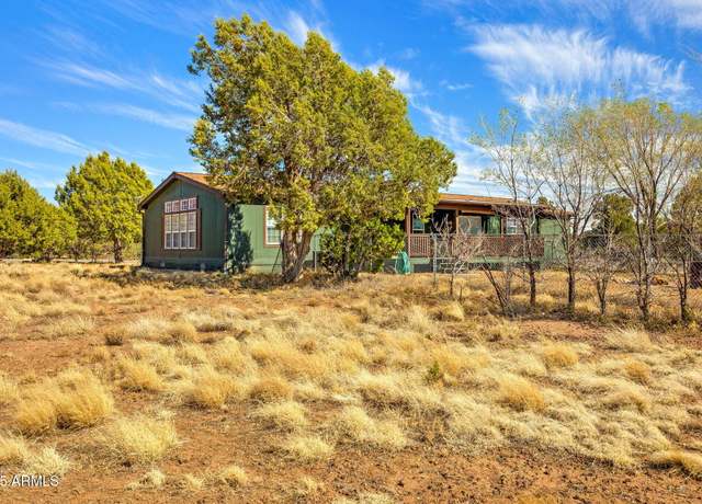 Property at 1740 Stinson Ln, Show Low, AZ 85901, 4 beds, 2 baths