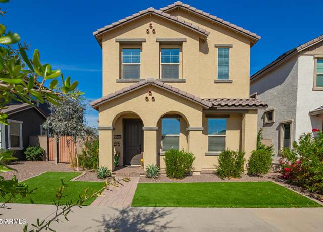 Property at 2050 W Lariat Ln, Phoenix, AZ 85085, 4 beds, 3 baths