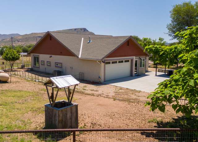 Property at 17696 W Foothill Rd, Yarnell, AZ 85362, 2 beds, 2 baths