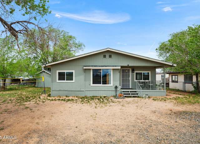 Property at 1404 E Merritt Ln, Chino Valley, AZ 86323, 5 beds, 2 baths