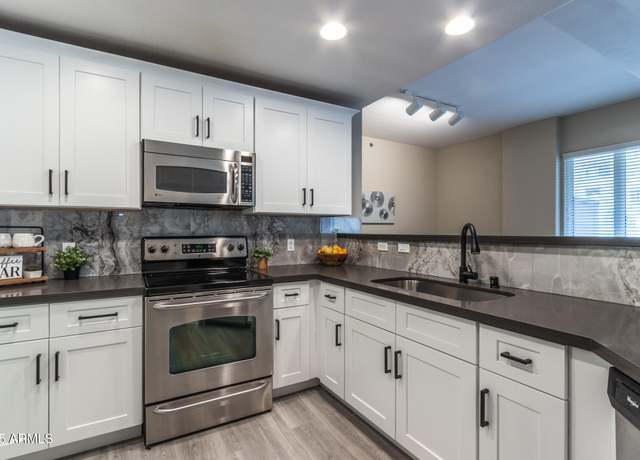 Property at 16 W Encanto Blvd #110, Phoenix, AZ 85003, 2 beds, 2.5 baths
