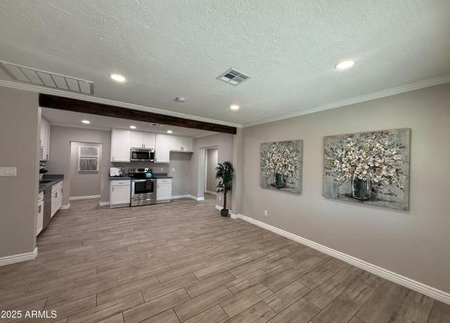 Property at 3340 W Portland St, Phoenix, AZ 85009, 6 beds, 2 baths
