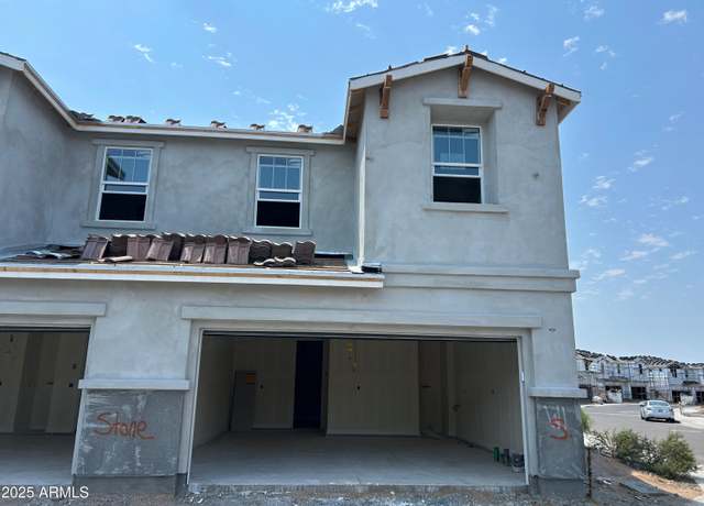 Property at 5815 E Covey Ln, Phoenix, AZ 85054, 3 beds, 2.5 baths
