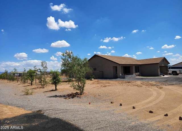 Property at 10148 E Kristen Ln, San Tan Valley, AZ 85143, 3 beds, 2 baths