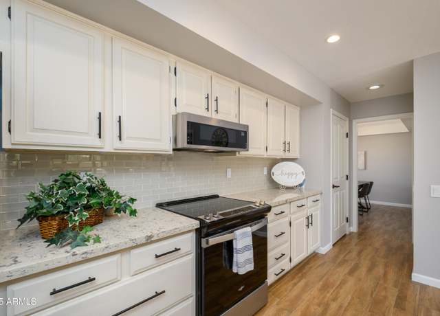Property at 20434 N 135th Ave, Sun City West, AZ 85375, 2 beds, 2.5 baths