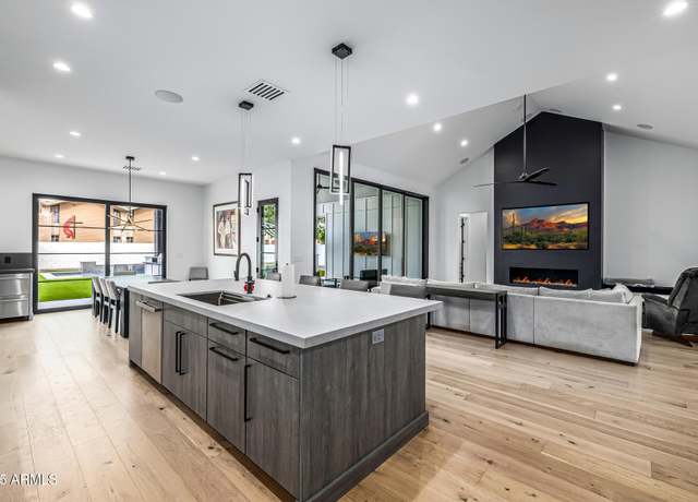 Property at 7851 N Central Ave, Phoenix, AZ 85020, 5 beds, 5.5 baths