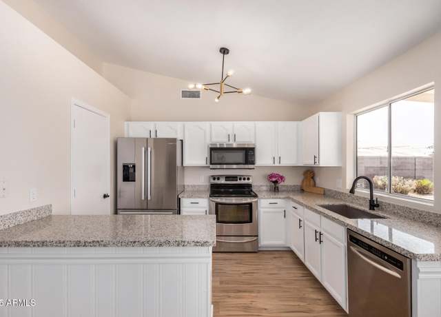Property at 8103 E Dartmouth St, Mesa, AZ 85207, 3 beds, 2 baths