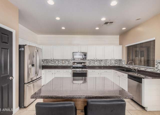 Property at 6640 W Honeysuckle Dr, Phoenix, AZ 85083, 4 beds, 2 baths