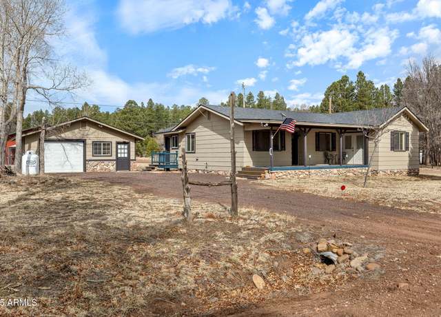 Property at 552 Rim Dr, Pinedale, AZ 85934, 3 beds, 2 baths