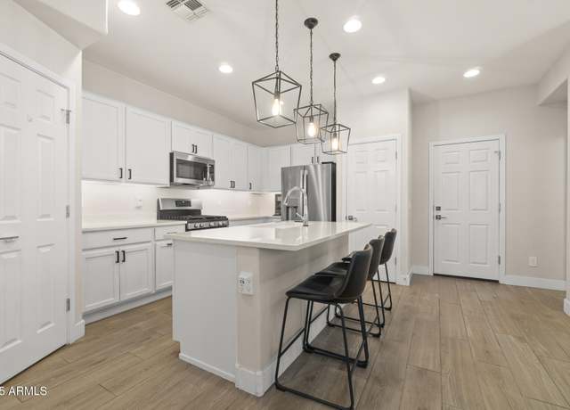 Property at 8343 E Irwin Ave, Mesa, AZ 85209, 3 beds, 2.5 baths