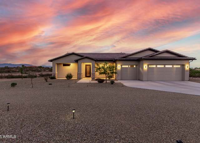 Property at 22050 W El Grande Trail Trl, Wickenburg, AZ 85390, 3 beds, 2.5 baths
