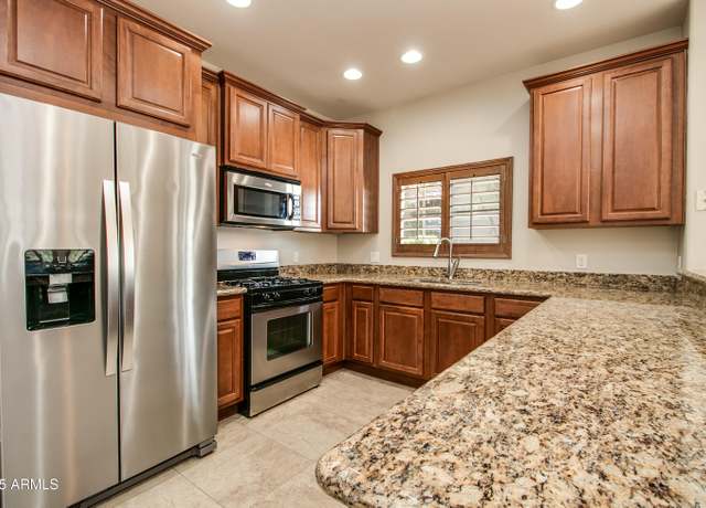 Property at 5350 E Deer Valley Dr #1433, Phoenix, AZ 85054, 3 beds, 2 baths
