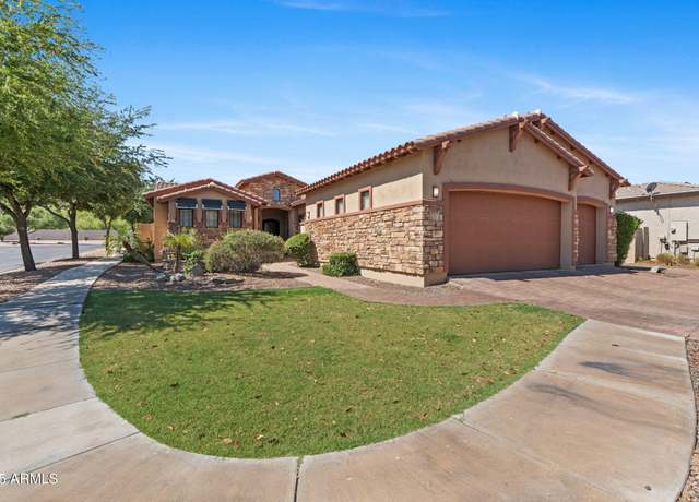 Property at 3215 E Constance Way, Phoenix, AZ 85042, 4 beds, 3.5 baths