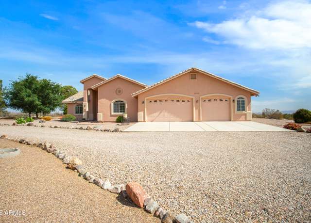 Property at 3000 S Pettit Ln, Sierra Vista, AZ 85650, 3 beds, 2.5 baths