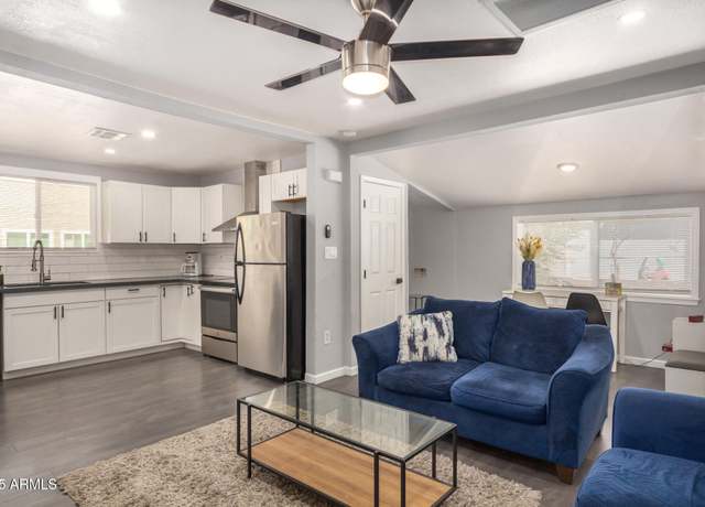 Property at 8915 N 9th Pl, Phoenix, AZ 85020, 3 beds, 2 baths