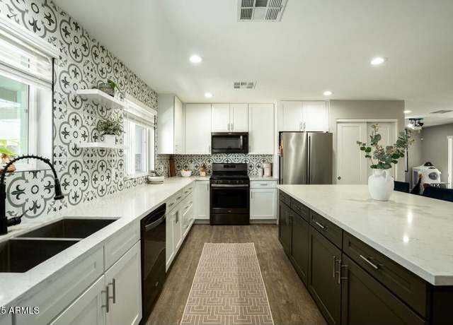 Property at 8115 E Cypress St, Scottsdale, AZ 85257, 3 beds, 2 baths