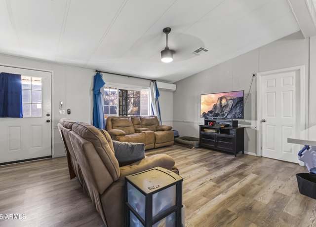 Property at 19602 N 32nd St #17, Phoenix, AZ 85050, 3 beds, 2 baths