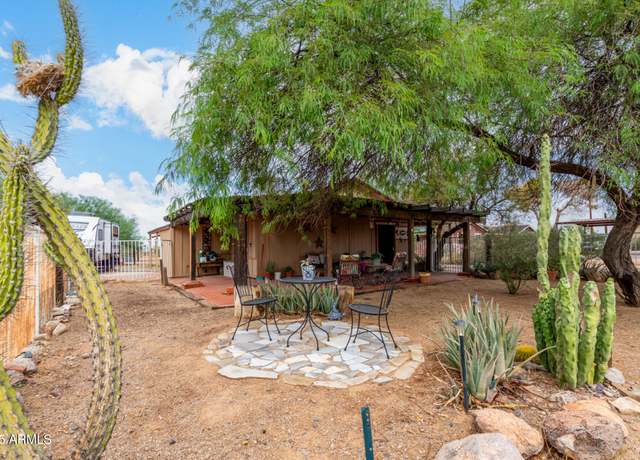 Property at 226 N 96th St, Mesa, AZ 85207, 4 beds, 2 baths