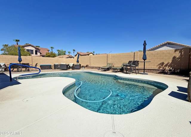 Property at 712 E Potter Dr, Phoenix, AZ 85024, 3 beds, 2 baths