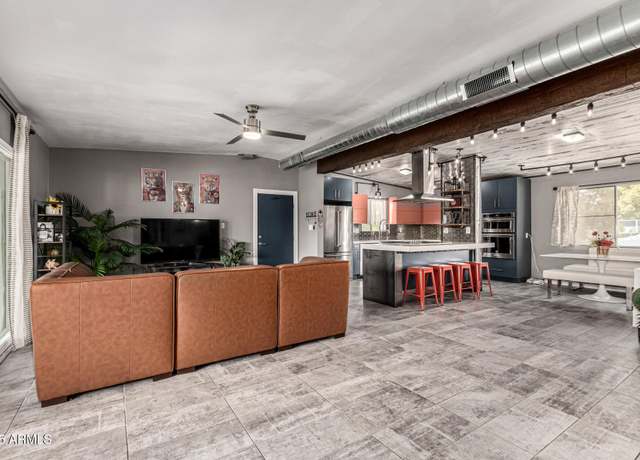 Property at 5150 N 20th St #215, Phoenix, AZ 85016, 3 beds, 2 baths