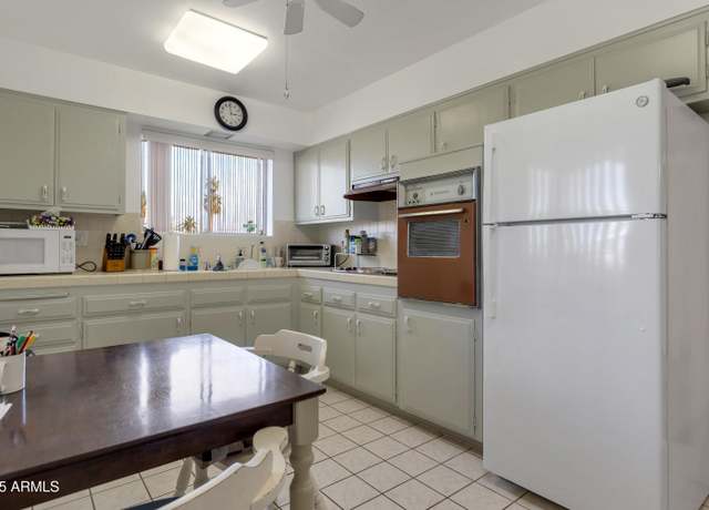 Property at 10408 N 105th Ave, Sun City, AZ 85351, 2 beds, 2 baths