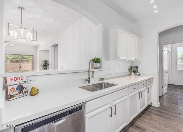 Property at 6359 S Forest Ave, Gilbert, AZ 85298, 3 beds, 2 baths