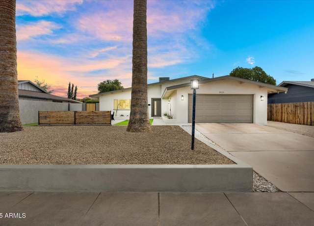 Property at 3929 E Mercer Ln, Phoenix, AZ 85028, 4 beds, 3 baths