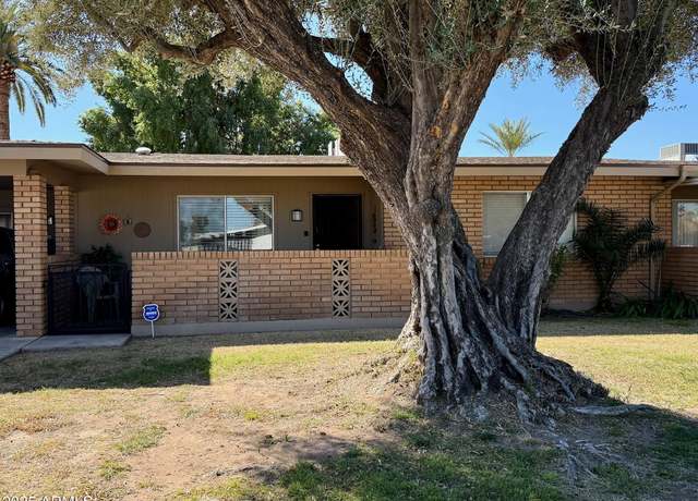 Property at 10323 W Deanne Dr, Sun City, AZ 85351, 2 beds, 1.75 baths