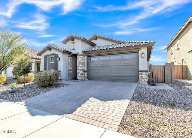 Property at 2885 W New River Dr, San Tan Valley, AZ 85144, 3 beds, 2.5 baths