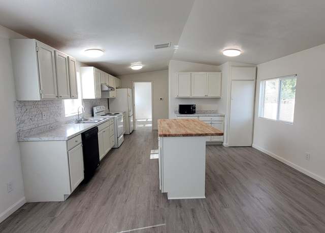 Property at 4833 E Kevin St, Sierra Vista, AZ 85650, 3 beds, 2 baths