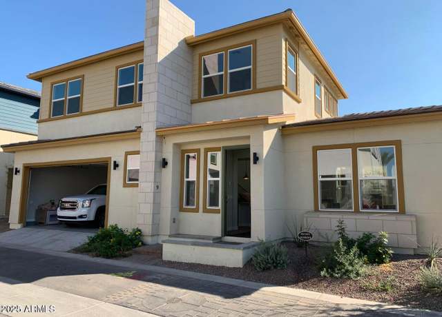 Property at 1555 E Ocotillo Rd #9, Phoenix, AZ 85014, 4 beds, 3 baths
