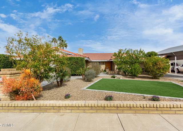 Property at 212 W Interlacken Dr, Phoenix, AZ 85023, 4 beds, 1.75 baths