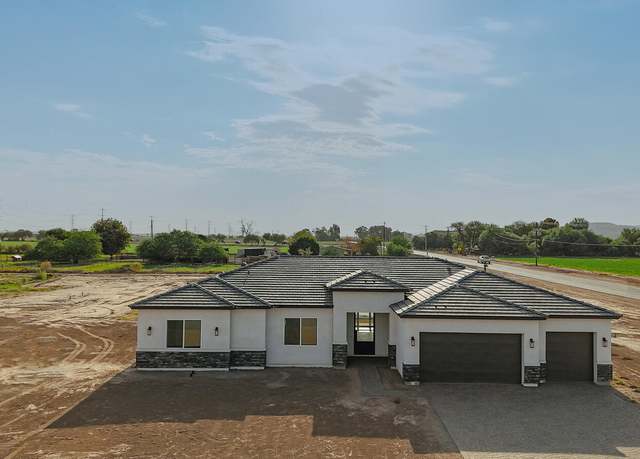 Property at 5905 S 182nd Ave, Goodyear, AZ 85338, 4 beds, 3 baths