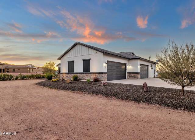 Property at 2071 W Butte Creek Blvd, San Tan Valley, AZ 85144, 4 beds, 2.5 baths