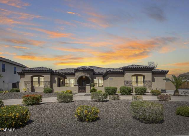 Property at 8024 W Vista Ave, Glendale, AZ 85303, 4 beds, 3.5 baths