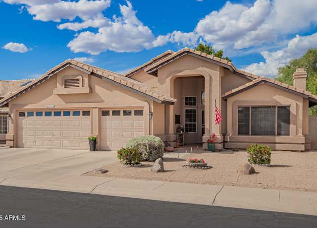 Property at 10804 W Mohawk Ln, Peoria, AZ 85373, 3 beds, 2 baths