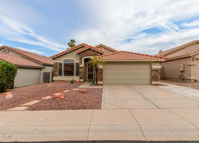 Property at 1011 E Amberwood Dr, Phoenix, AZ 85048, 4 beds, 2 baths