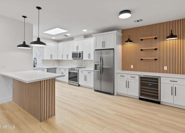 Property at 3221 N 37th St #26, Phoenix, AZ 85018, 2 beds, 2.5 baths