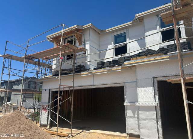 Property at 5820 E Covey Ln, Phoenix, AZ 85054, 3 beds, 2.5 baths