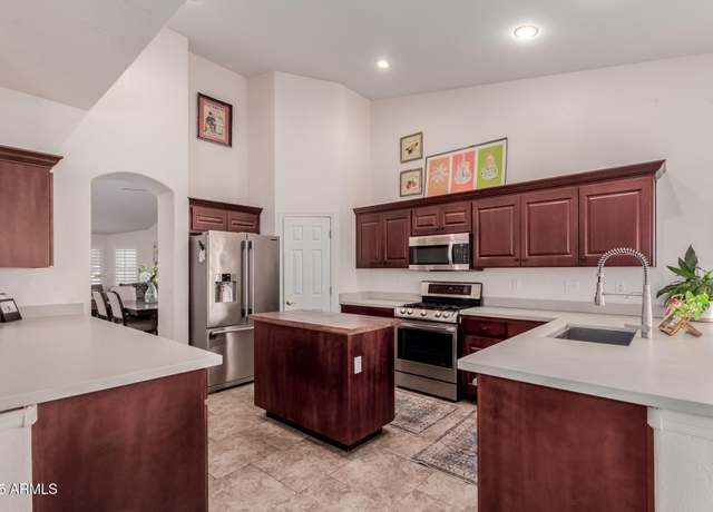 Property at 23801 N 57th Dr, Glendale, AZ 85310, 4 beds, 2 baths