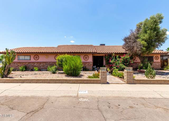 Property at 8610 N 48th Ln, Glendale, AZ 85302, 6 beds, 2.5 baths