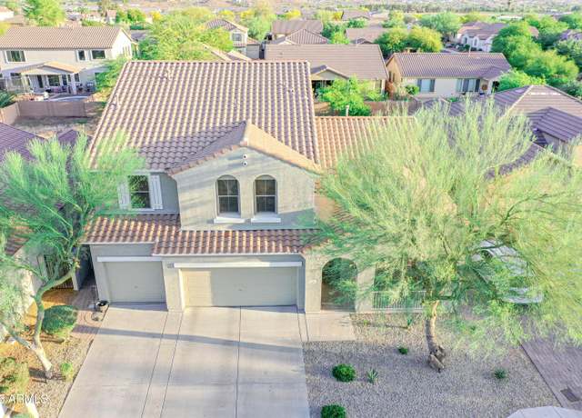 Property at 2211 W Desert Ln, Phoenix, AZ 85041, 4 beds, 3 baths