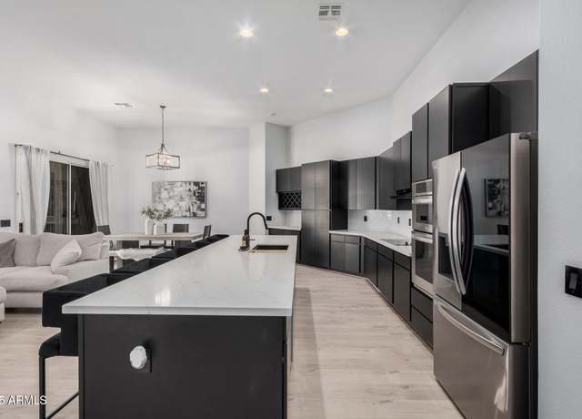 Property at 2742 S Jacob St, Gilbert, AZ 85295, 6 beds, 4 baths