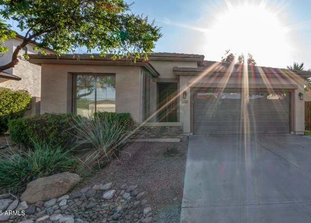 Property at 7172 S Sinova Ct, Gilbert, AZ 85298, 3 beds, 2 baths