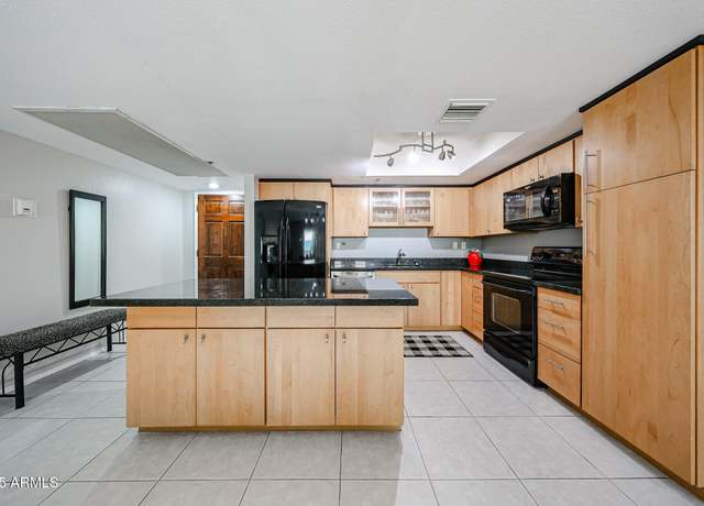 Property at 7860 E Camelback Rd #309, Scottsdale, AZ 85251, 2 beds, 2 baths